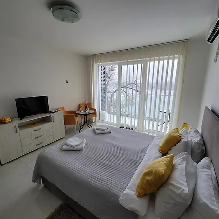 Mitic Bed & Breakfast 4*