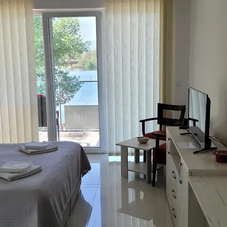 Mitic Bed & Breakfast 4*