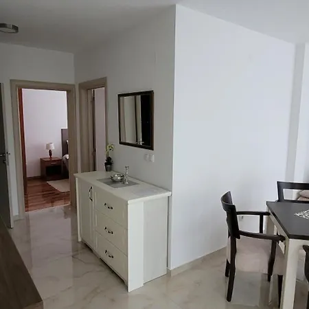 Mitic Bed & Breakfast 4*